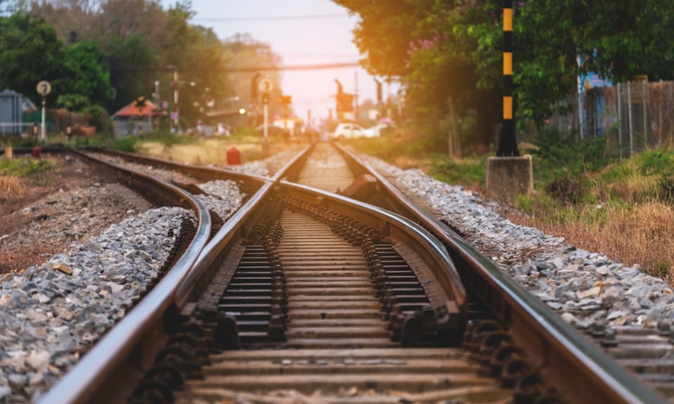 Tres hermanos hispanos mueren atropellados por trenes en incidentes separados featured image
