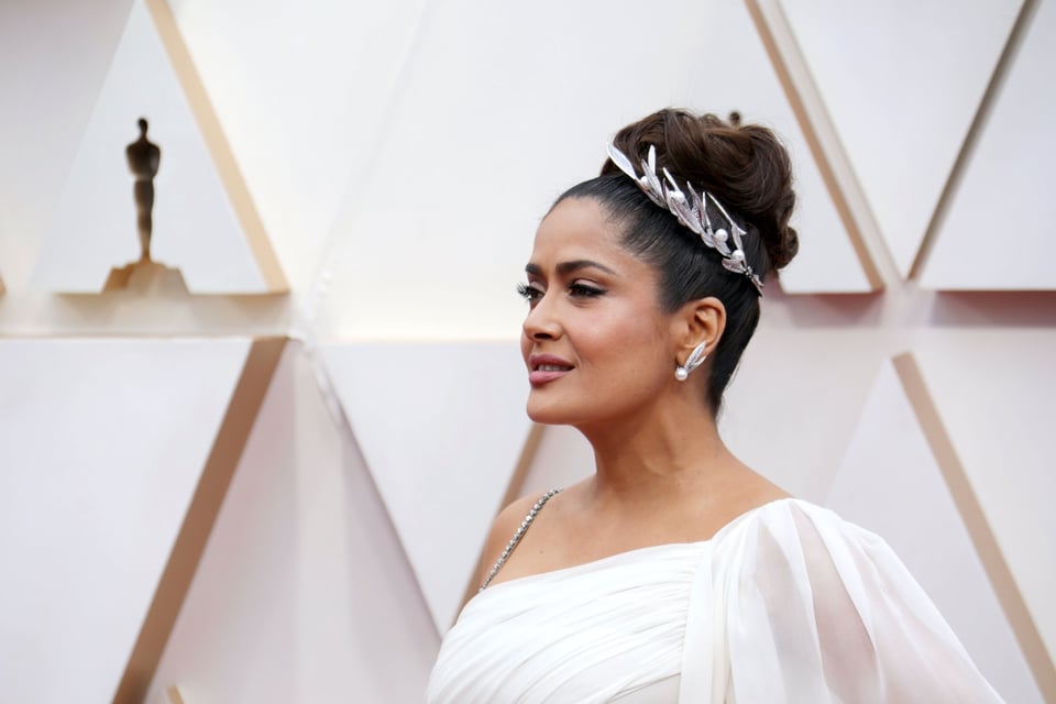 Salma Hayek de luto tras la muerte de un ser querido  featured image