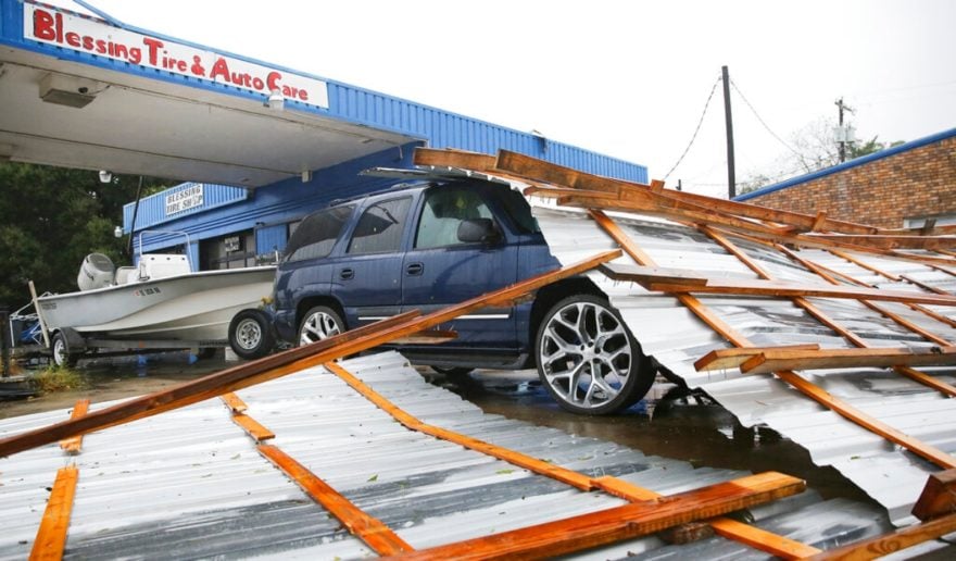 Tormenta tropical Nicholas va dejando rastro de destrucción en Texas