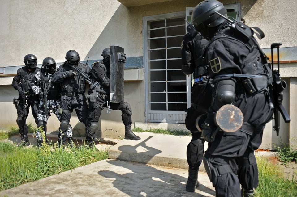 Crónica hispano malas apartamento