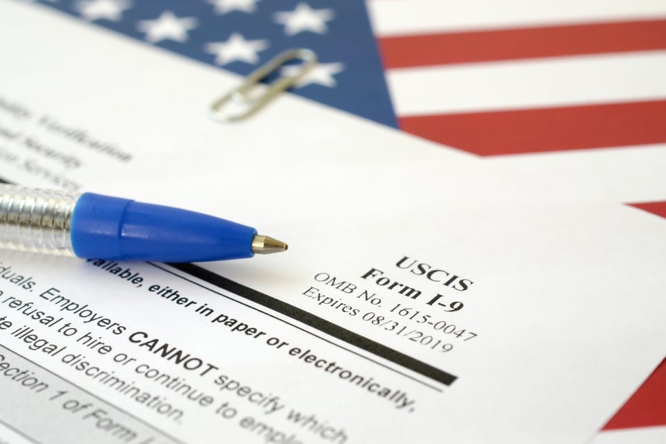 USCIS extiende plazo que beneficiará a inmigrantes con green card