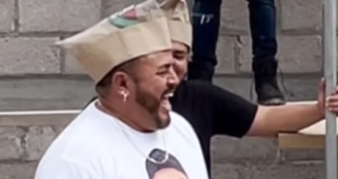 Viven un día como albañiles