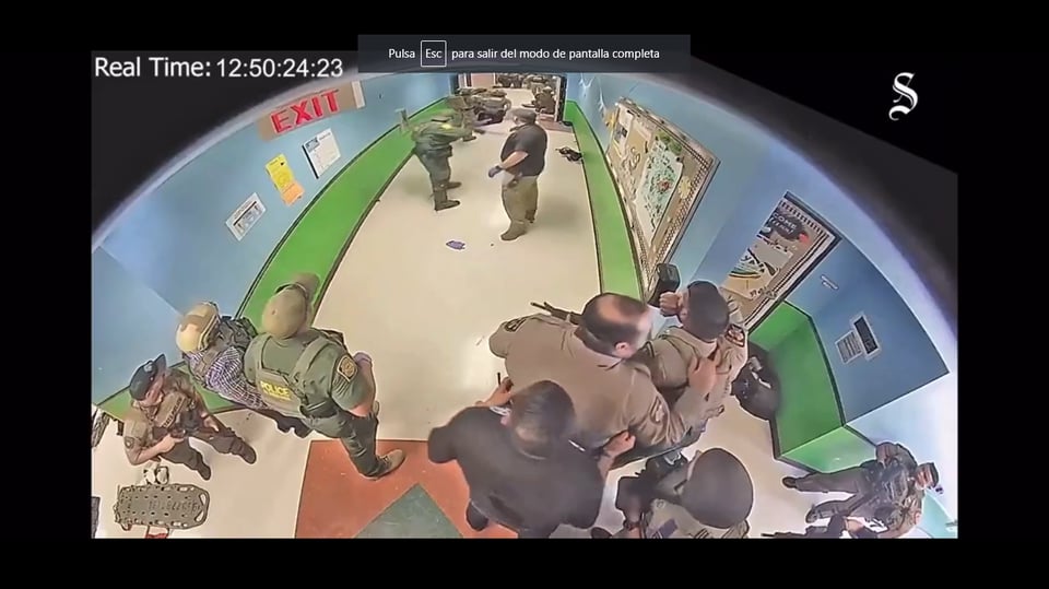 Policía trató salvar hija: No dejaron que salvará a su hija