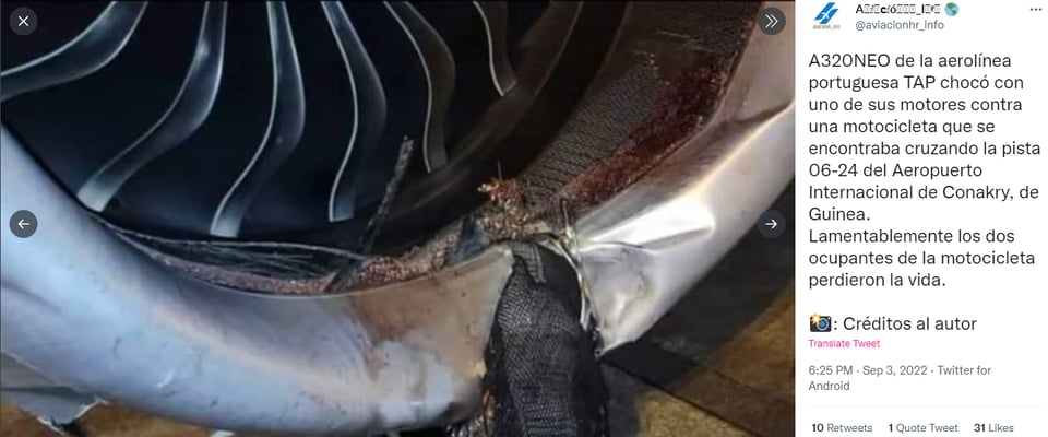 Muere motociclista chocar avión : El avión terminó dañado