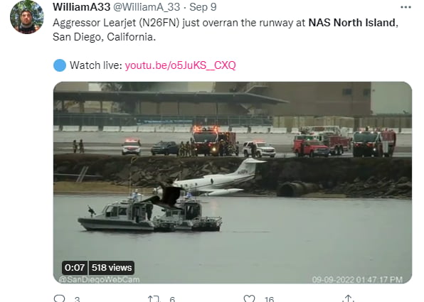 ¡Avioneta se estrella y queda al borde del agua!