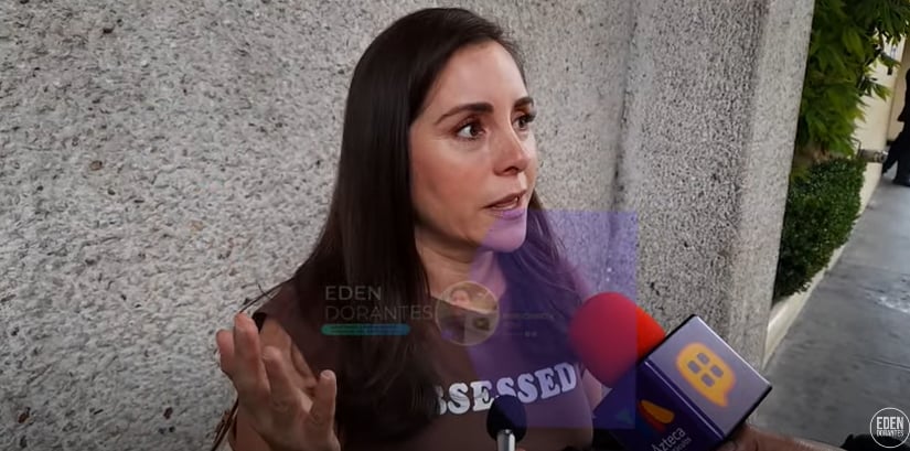 Contenta con el éxito de su nueva novela
