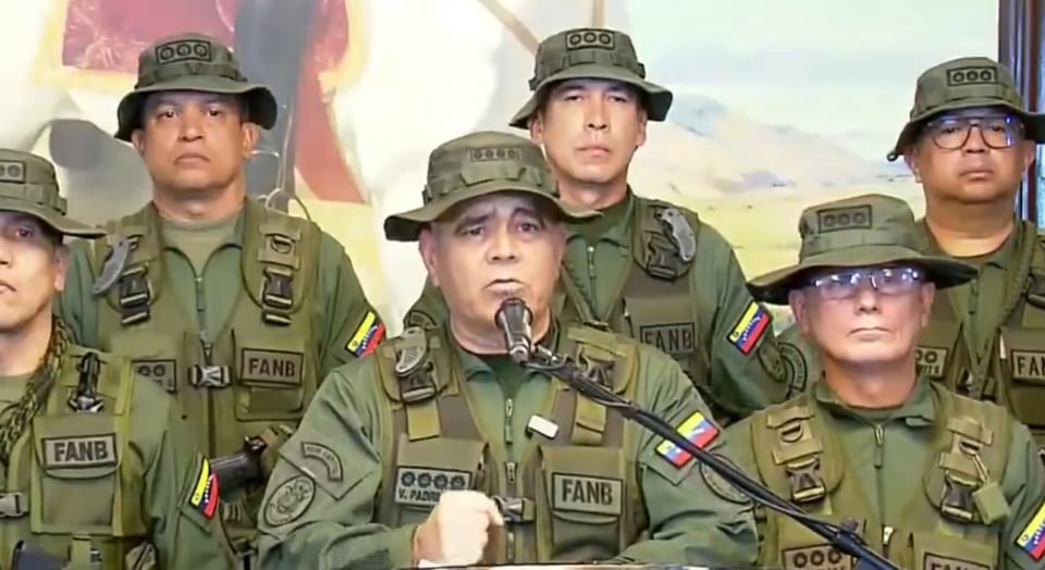 Ministro de la Defensa de Venezuela : Estamos en presencia de un golpe de Estado
