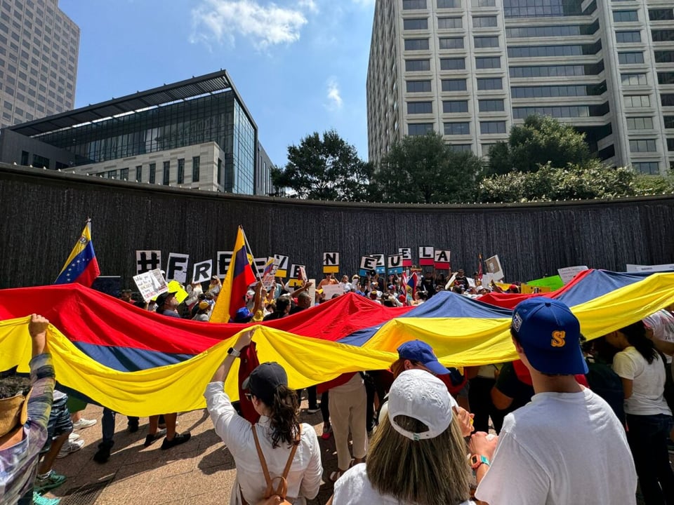 maria corina machado, venezuela, protesta global, viral