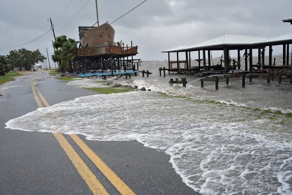 accident, tropical storm, emergency, Big Bend, MundoNOW