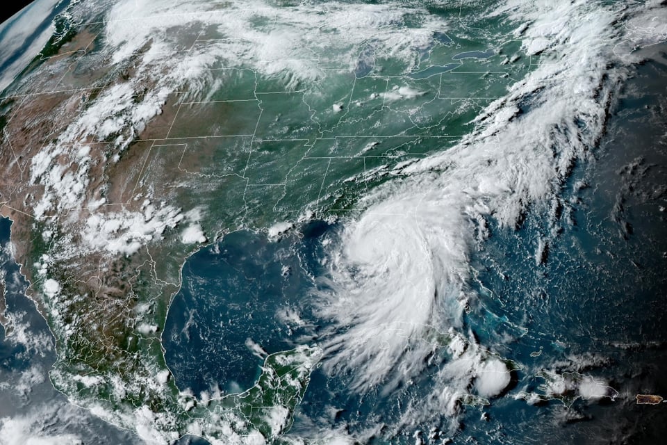 Emiten alertas por inundaciones ante la llegada de Debby