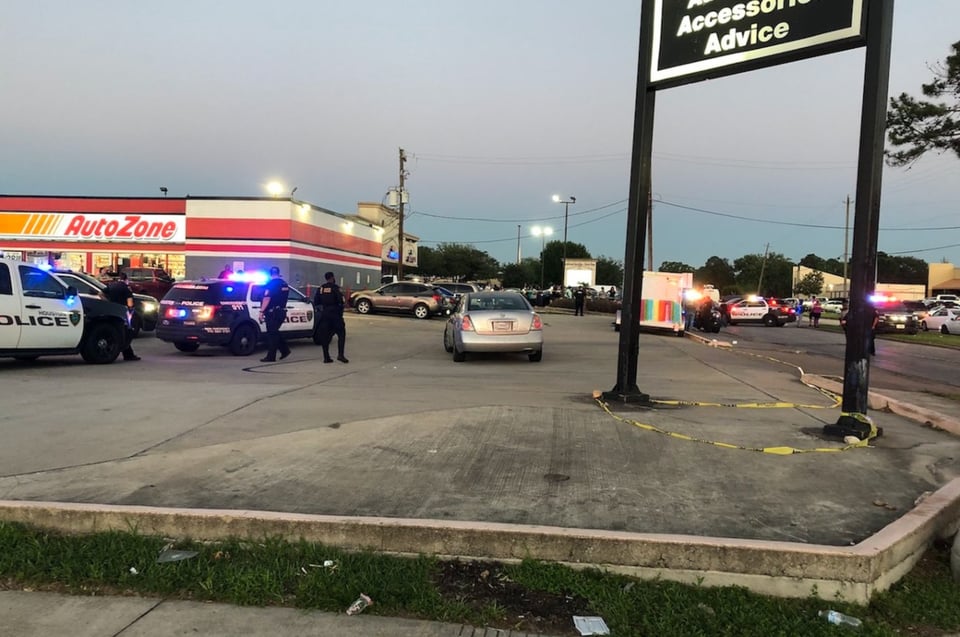 HPD, subestación, División de Homicidios, Academy Sports + Outdoors, MundoNOW