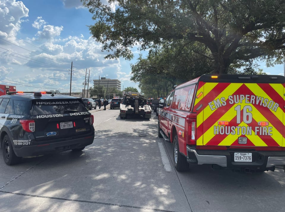 Departamento de Policía de Houston, paramédicos, bomberos, Houston, MundoNOW
