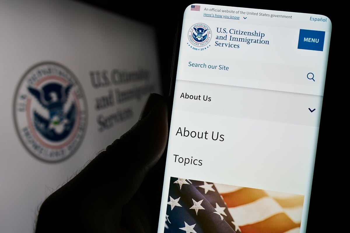 Parole in Place, inmigración, USCIS, online, ayuda, MundoNOW