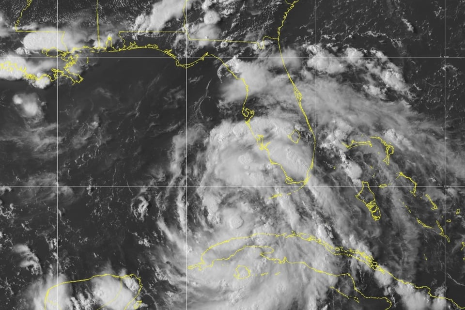 inundaciones, Centro Nacional de Huracanes, costa del Golfo de Florida, vientos, evacuación, MundoNOW