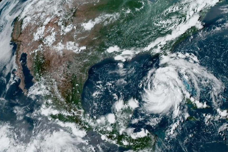 Pronostican severos problemas por tormenta que podría llegar a EEUU