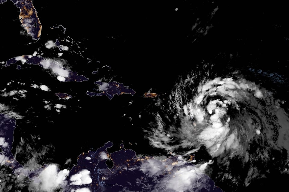 huracanes, NHC, marejada ciclónica, mundoNOW, hacia dónde se dirige