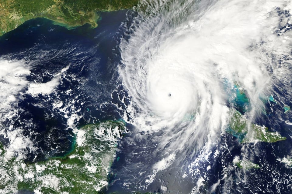 ¿Otra tormenta impactará Florida? Dan inesperada noticia sobre nuevo ‘fenómeno’ en el Atlántico