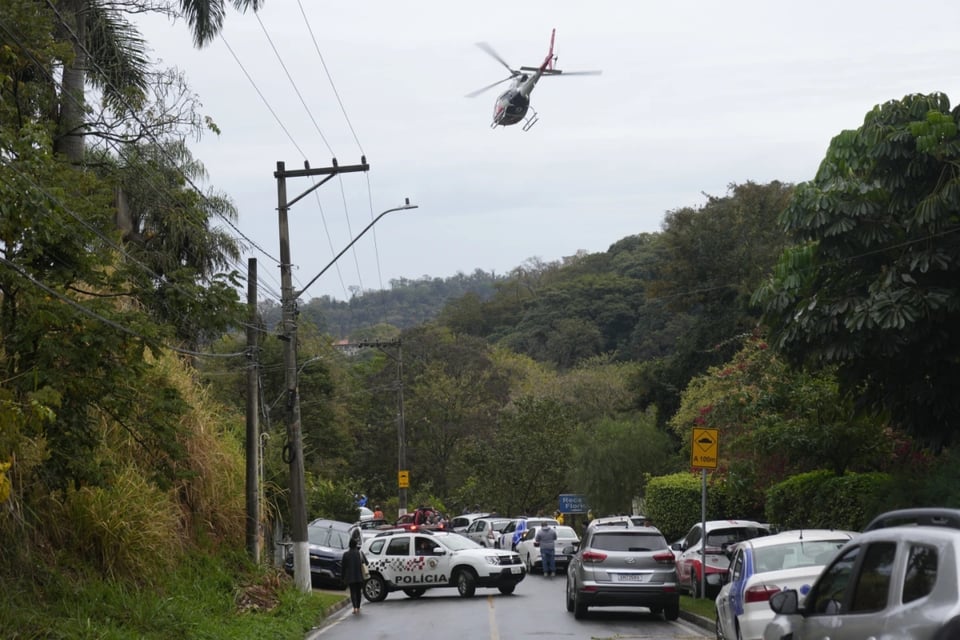 Muestran video de cómo cayó el avión en el que murieron 61 personas
