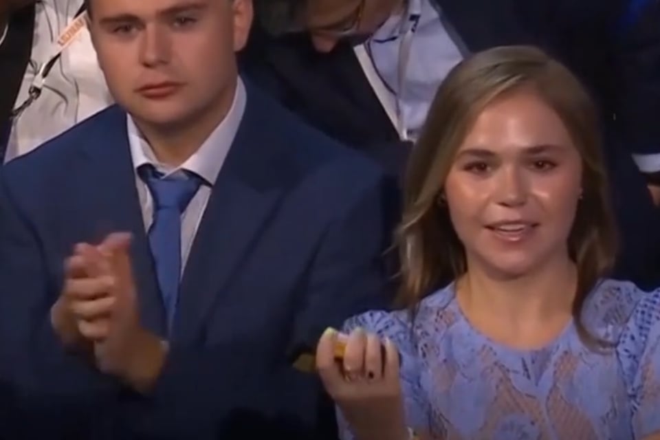 ¡Emotivo momento! Gus Walz, hijo de Tim Walz, protagonizó emotivo momento en la Convención Demócrata