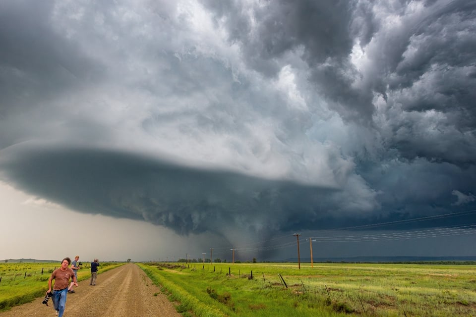 Tormenta Tropical Debby provoca tornado y deja daños en EEUU