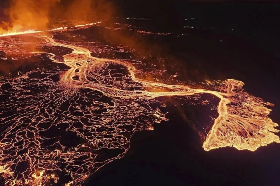 El volcán más peligroso de Europa hace erupción por sexta ocasión y autoridades lanzan alerta
