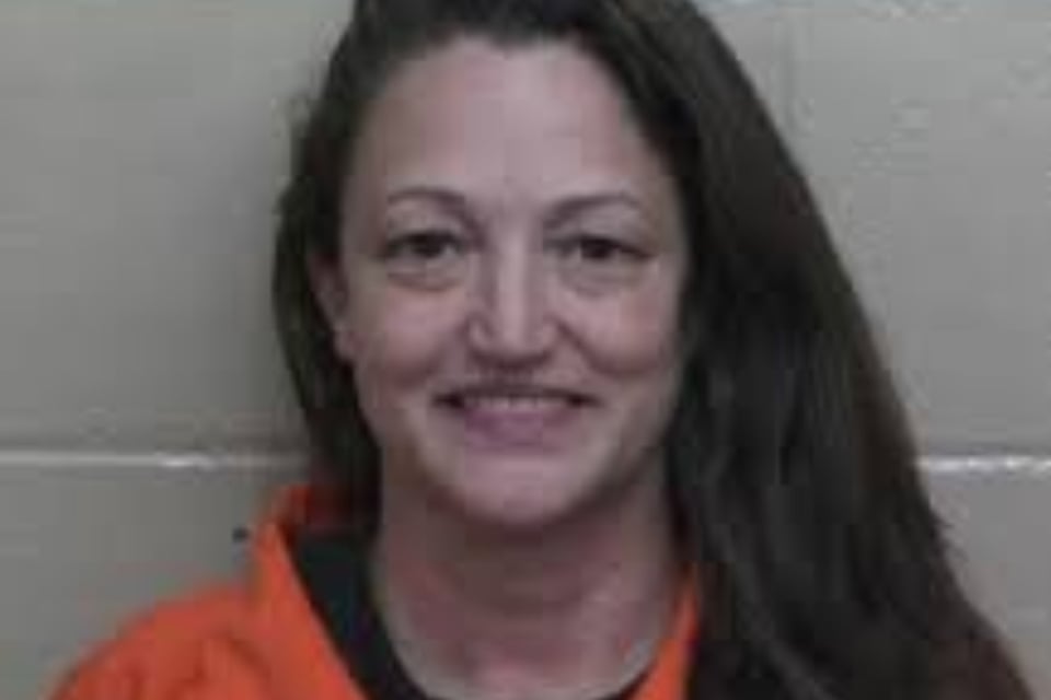 Marcee Gray, mamá del tirador en la escuela, tiene historia criminal