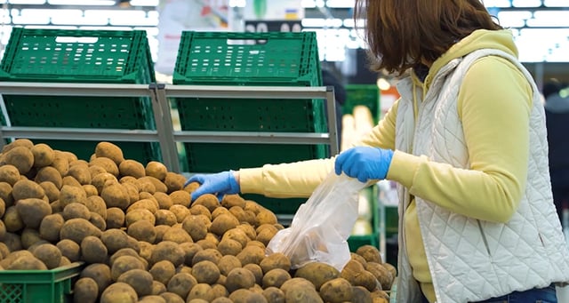 California bans plastic bags in supermarkets