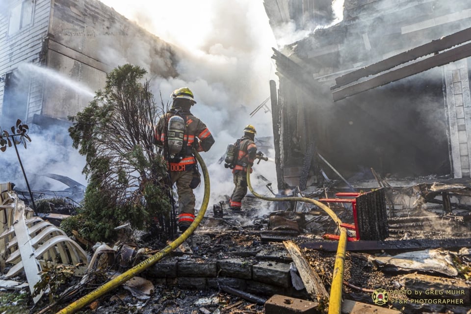 Reportan tres muertos tras la caída de avión en zona residencial de Oregón featured image