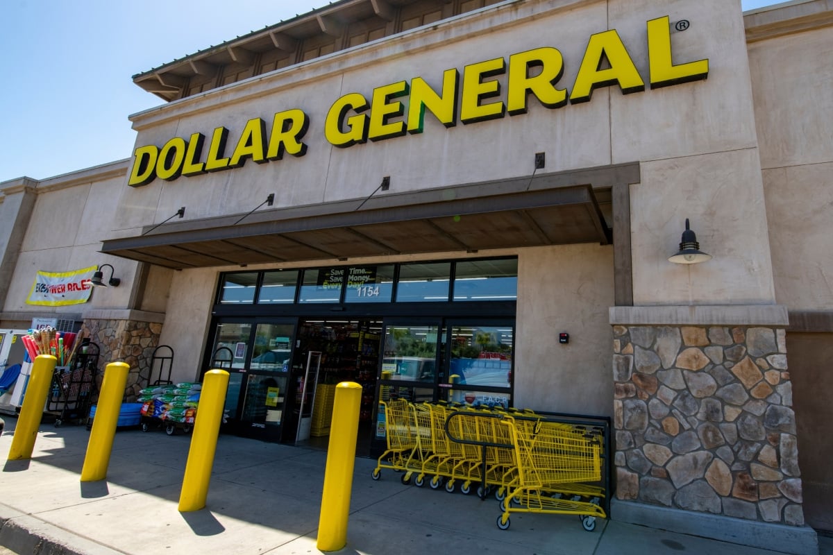 Clientes de Dollar General sorprendidos con los nuevos tags de seguridad en sus carritos de compras