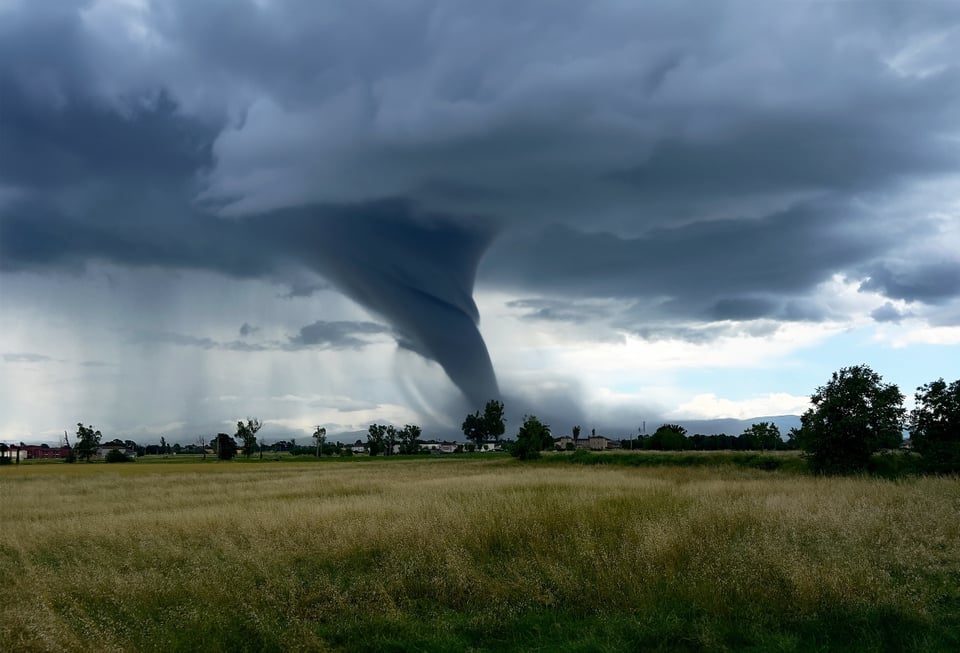 Tornado azota en North Carolina y deja múltiples heridos