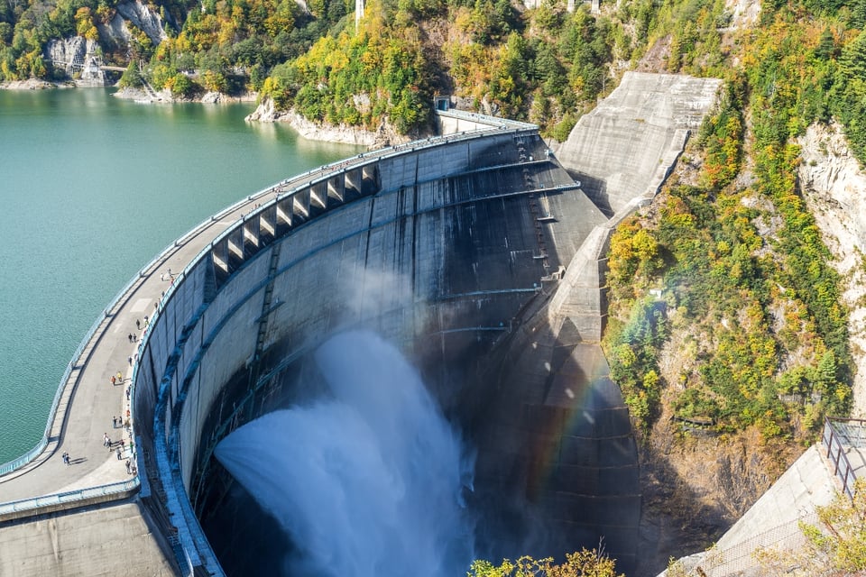 Ordenan evacuación en Tennessee tras una falla catastrófica de una presa