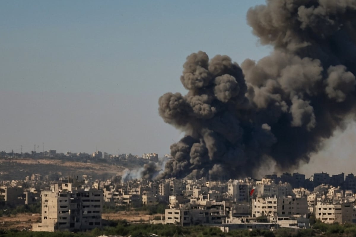 Ataque aéreo israelí impacta en un edificio de apartamentos en el centro de Beirut