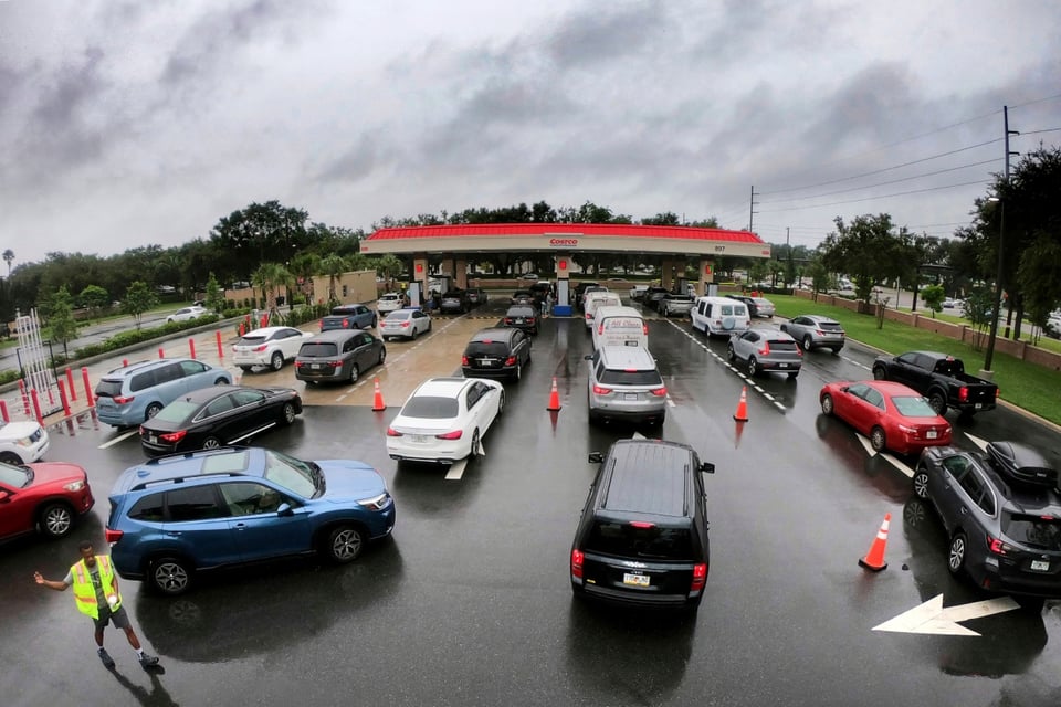 Advierten escasez de gasolina en medio del impacto del huracán Milton