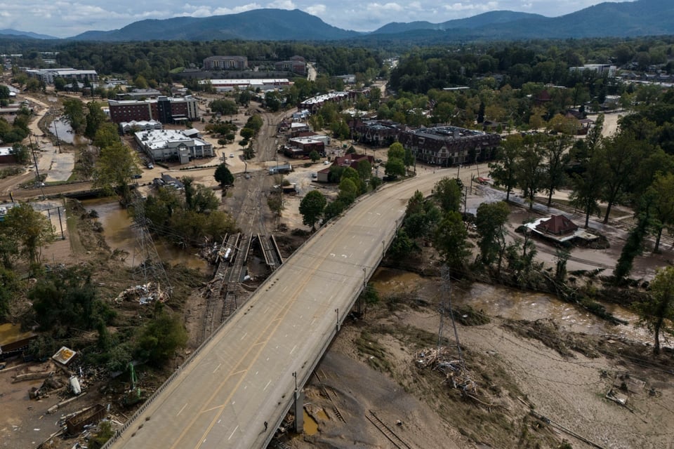 hurricane, Roy Cooper, FEMA, Joe Biden, MundoNOW