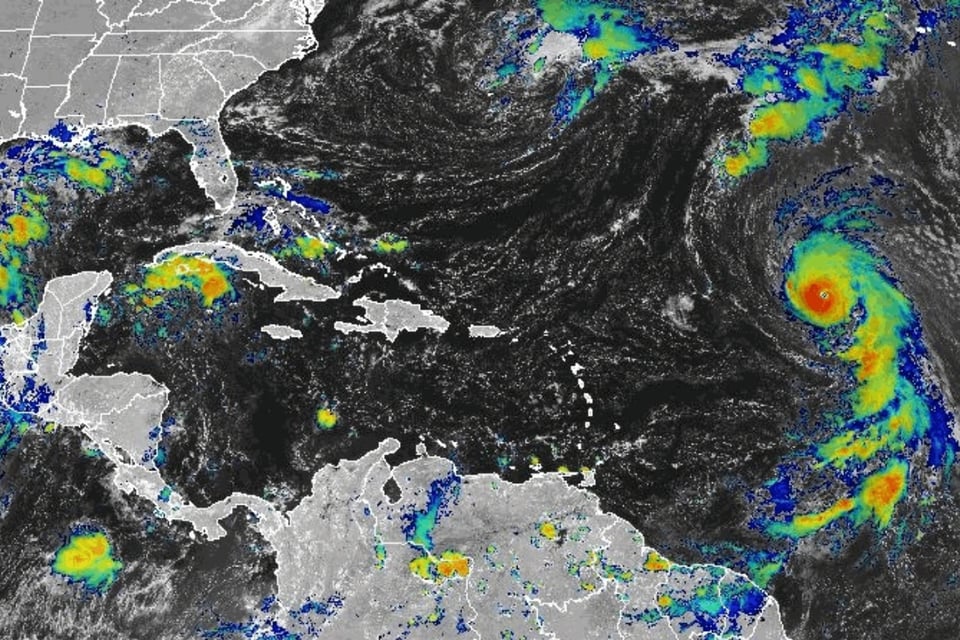 Huracán Kirk, de categoría 4, podría impactar la costa este