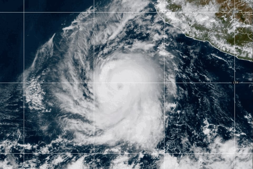 Huracán Kristy se podría fortalecer rápidamente en pocos días