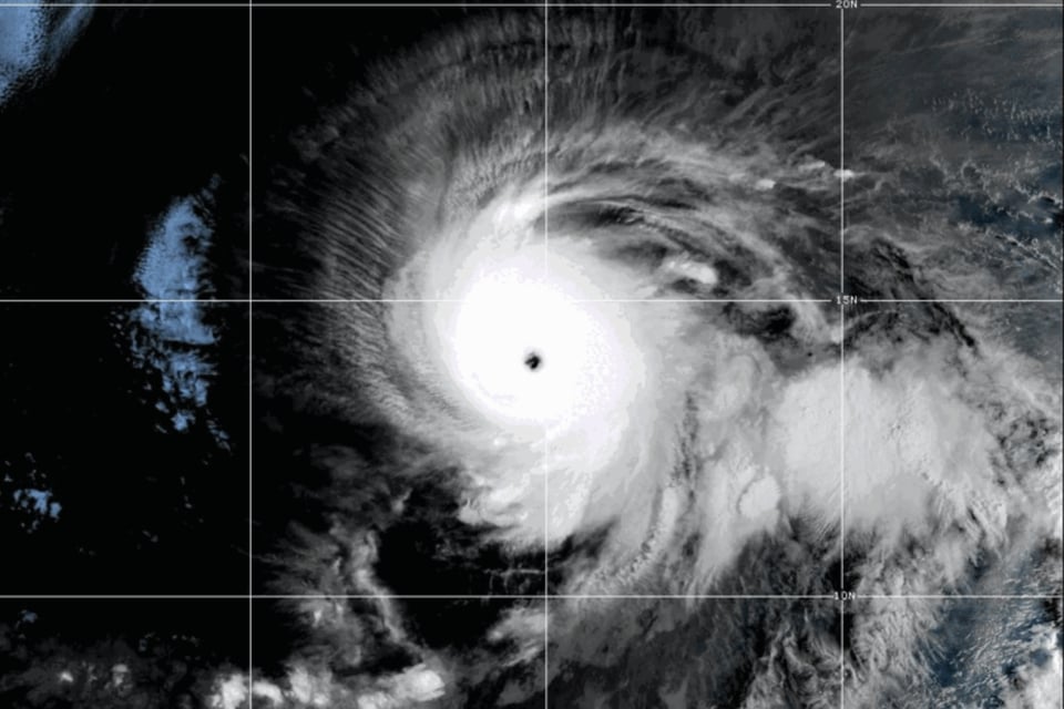 huracán Kristy, categoría 5, Baja California, NOAA, oleajes peligrosos, vientos huracanados, MundoNOW