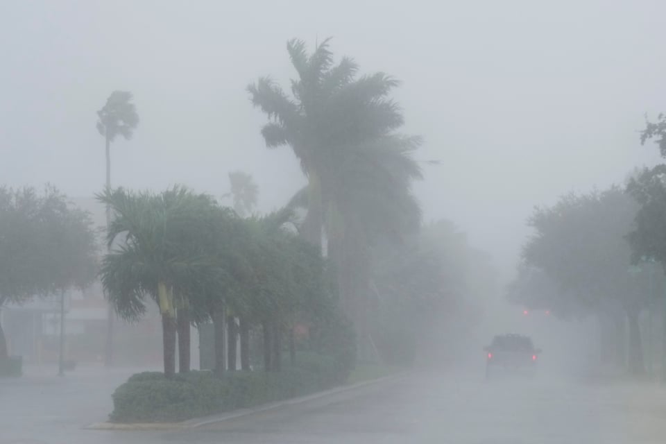 Huracán Milton deja 4 muertes y millones de personas sin electricidad en Florida featured image