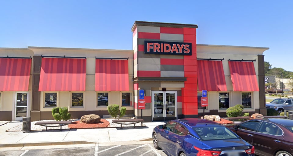 TGI Fridays cierra 50 locales en varios estados