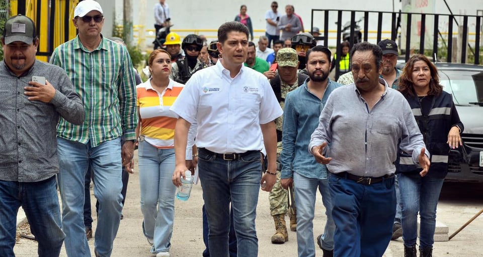 Ciudadanos corren a la exalcaldesa de Chilpancingo del funeral de Alejandro Arcos