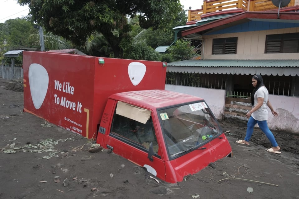 Tormenta tropical azota en Filipinas y deja inundaciones y múltiples muertos