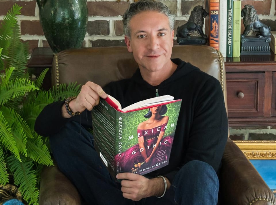 MundoNOW lanza innovador club de libros y podcast para elevar la visibilidad de las voces hispanas