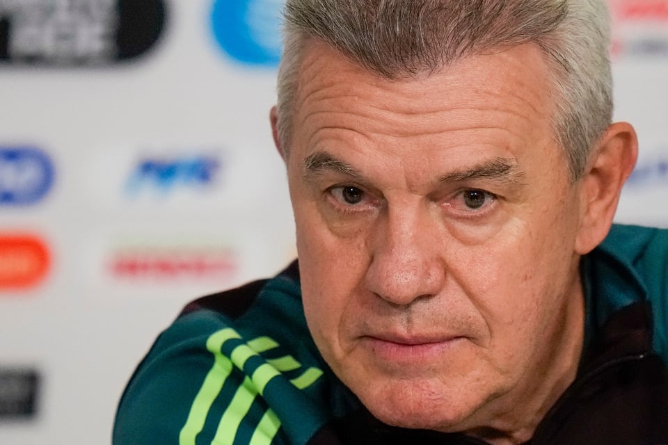 A unas horas del partido entre México y EEUU, hospitalizan al director técnico Javier Aguirre
