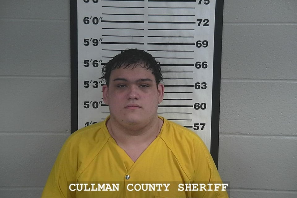 Empleado de Walmart arrestado por lo que estaba haciendo en el baño