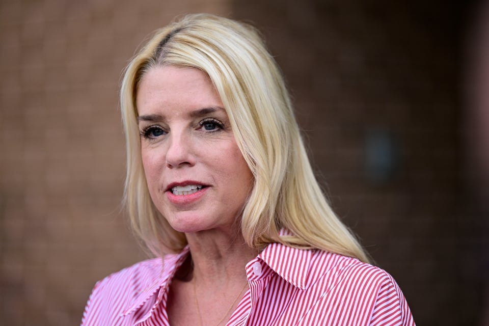 Trump nomina a Pam Bondi, Política, Noticia, EEUU, Trump