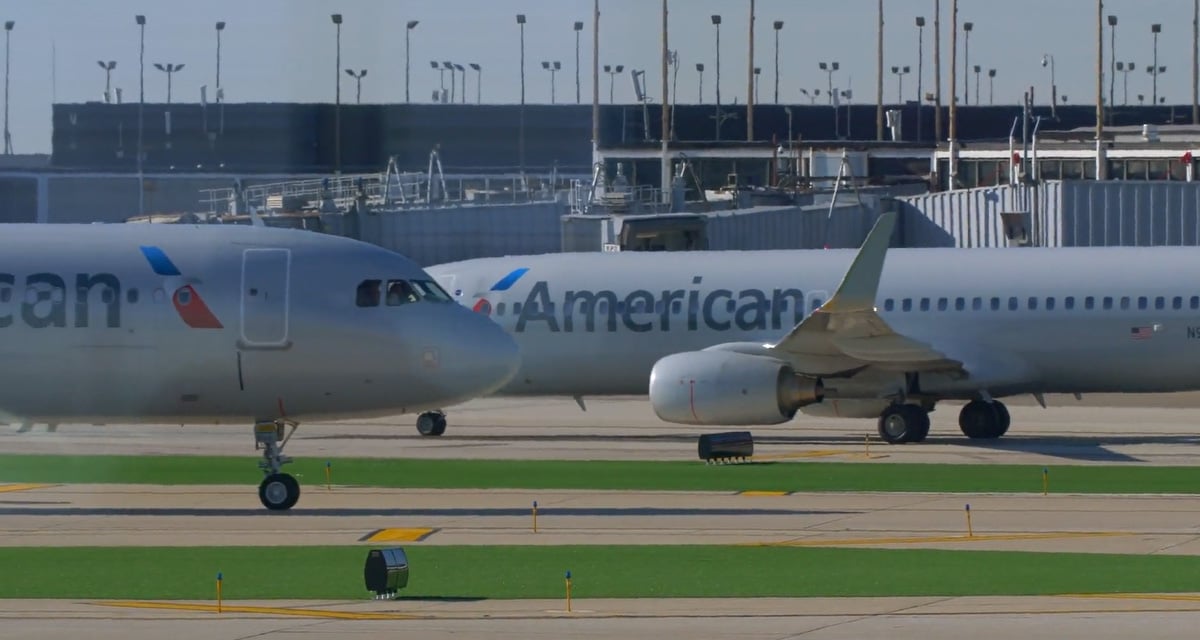 Avión que iba a Nueva York debió debió regresar de emergencia por ruidos