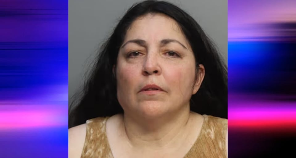 Hispana intentó apuñalar y estrangular a su hija después de una discusión