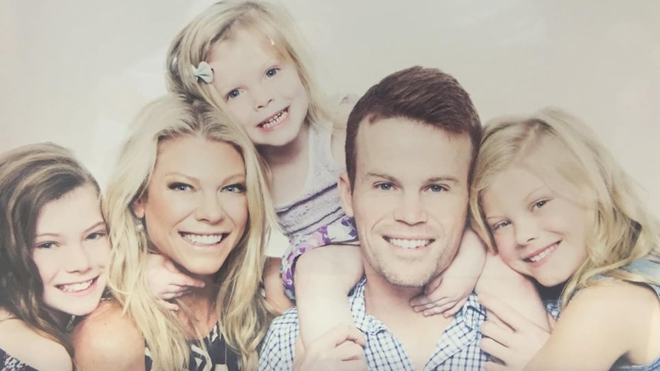 Tragedia familiar: Tres hijas huérfanas tras la muerte de Erin Jayne Plummer y su esposo