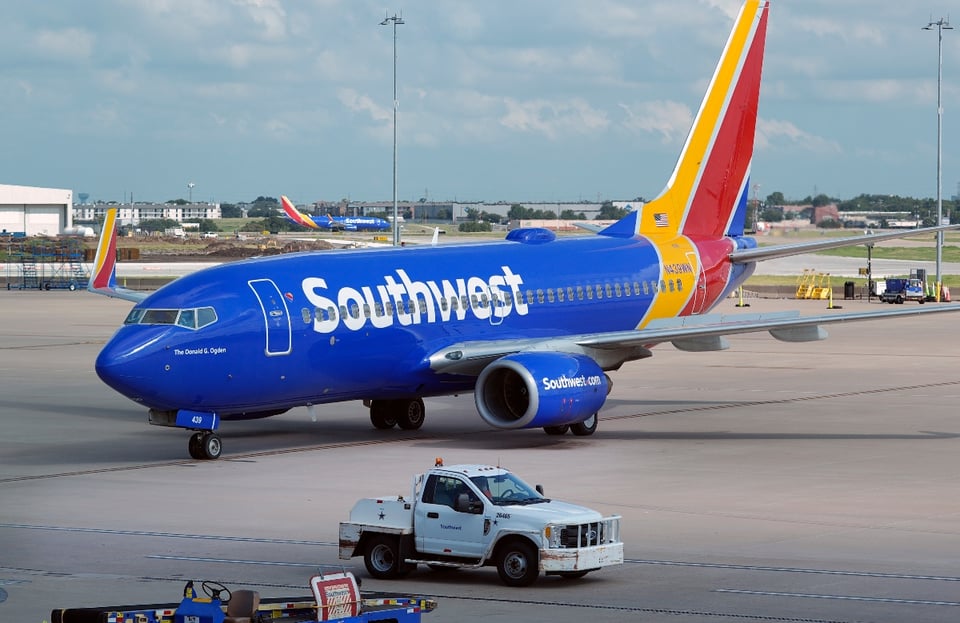 Terror en un avión que despegaba de Dallas y fue alcanzado por una bala