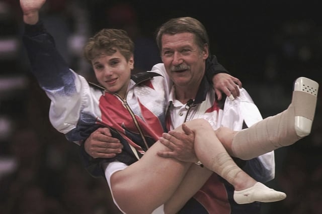 Bela Karolyi, polémico entrenador del equipo de gimnasia olímpica de EEUU, muere a los 82 años